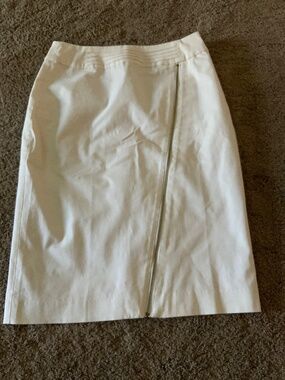 White Skirt DE Collections Size Small